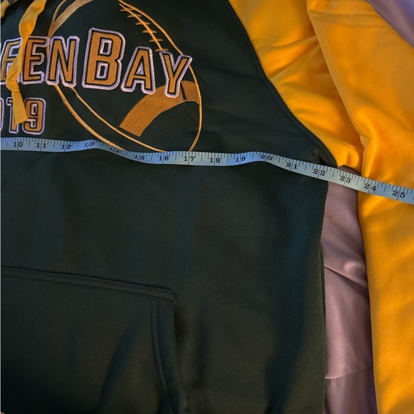 New with tags out of packaging Green Bay hoodie size medium unisex - Picture 8 of 8